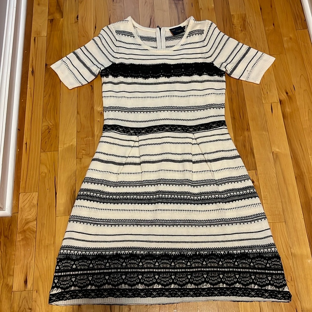 Just Taylor dress. Size large. Small stain near armpit in back. Worn one time